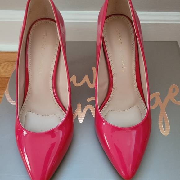 Shoes - Picture 2 of 4